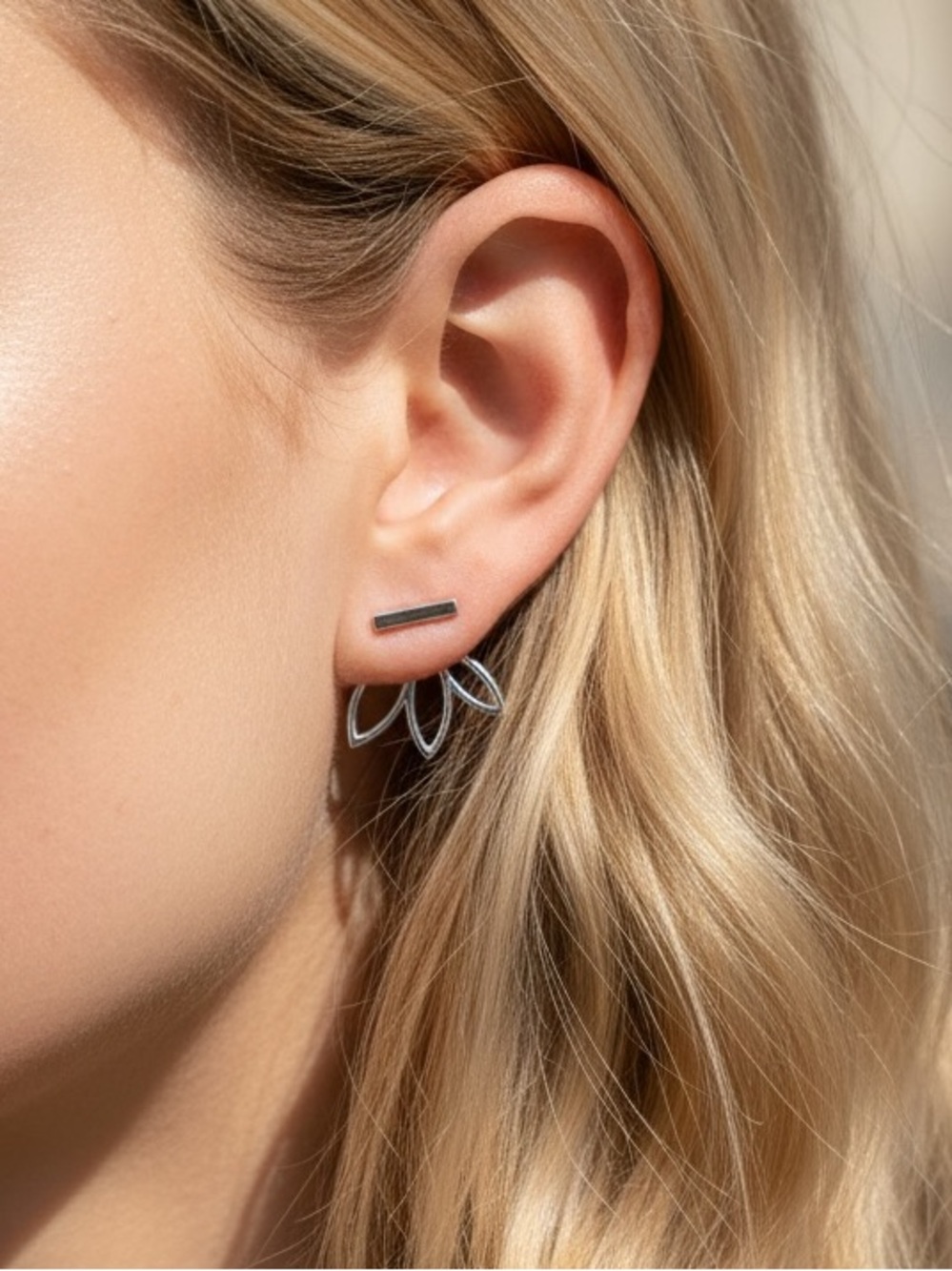 Minimalist Boho Indie Leaf/Flower Stud Earrings - Picture 5 of 5